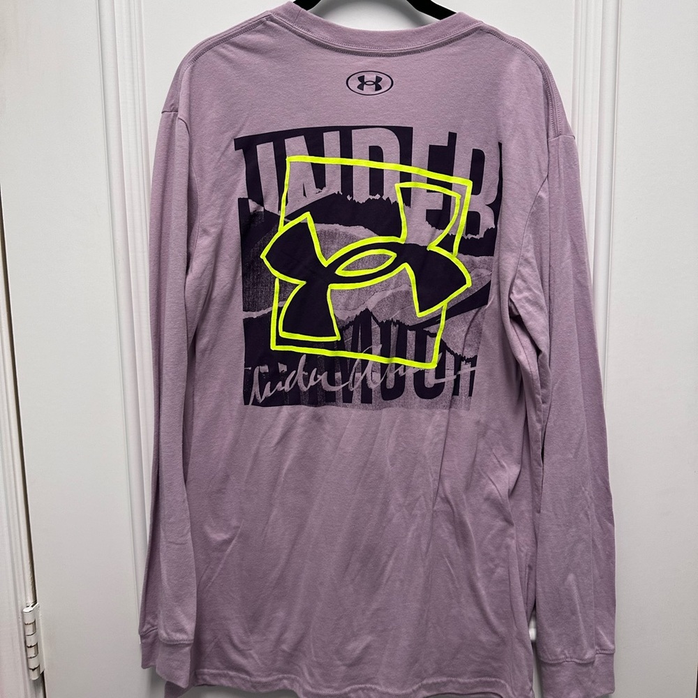 NWT Under Armour long sleeve t shirt